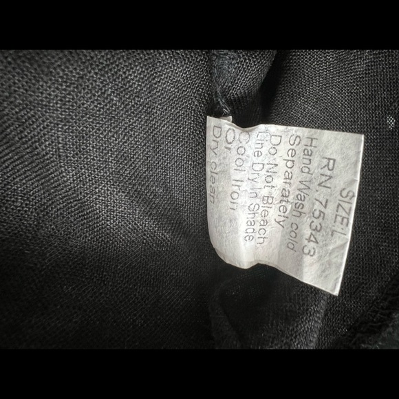 VGUC Linen Tops with Eyelet Trim - SET OF TWO - Picture 12 of 16